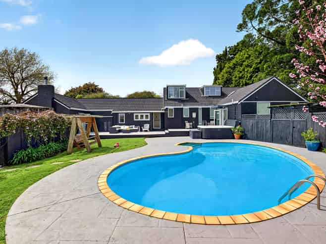 806 Waitakere Road, Kumeu