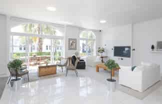 For sale - Oasis in the CBD