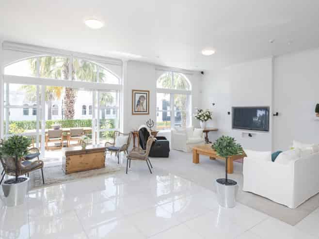 For sale - Oasis in the CBD