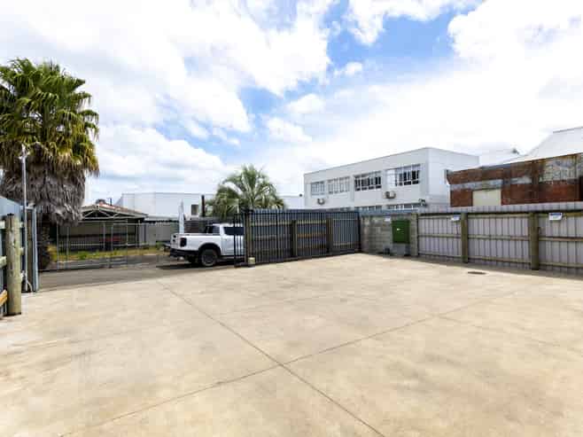 For sale - Oasis in the CBD