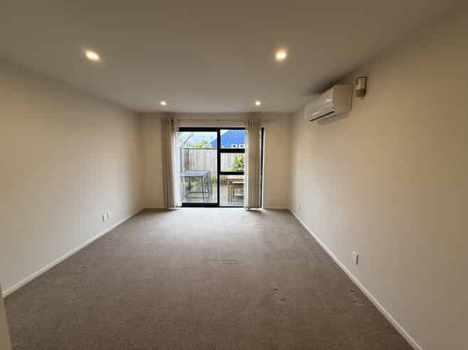 2/35 Sladden St, Naenae
