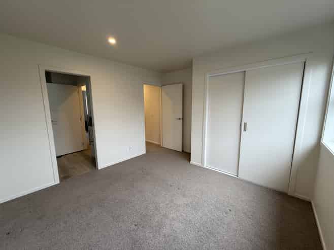 2/35 Sladden St, Naenae