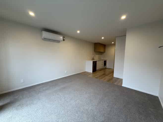 2/35 Sladden St, Naenae