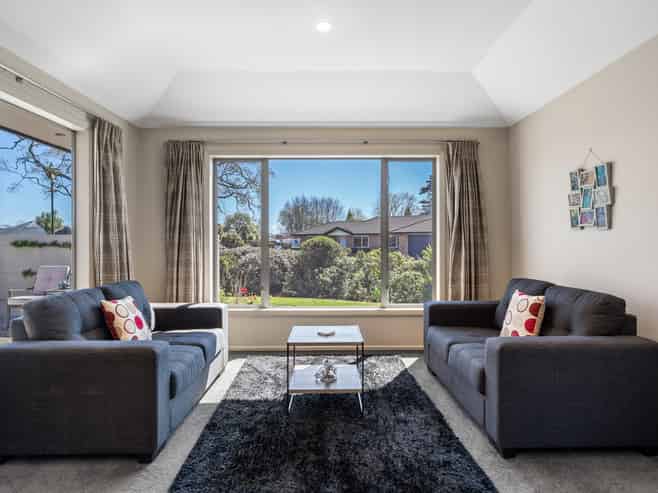 2 Woodstock Place, Stoke