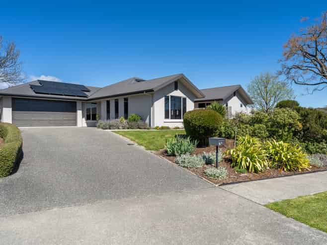 2 Woodstock Place, Stoke