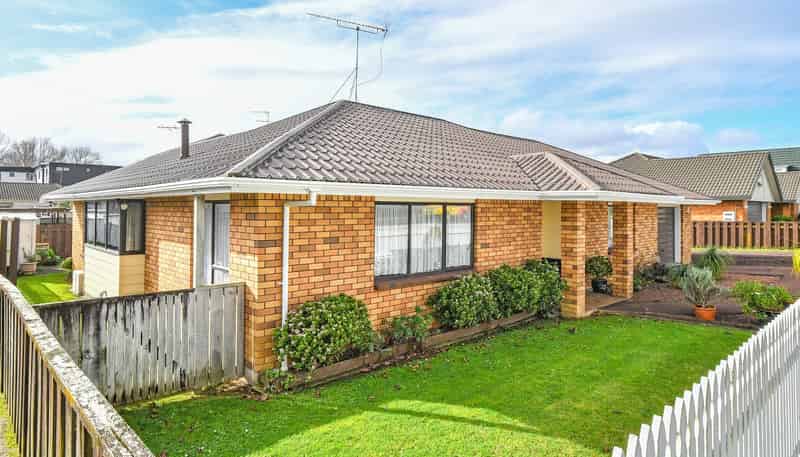 2/1 Nelson Street, Papakura