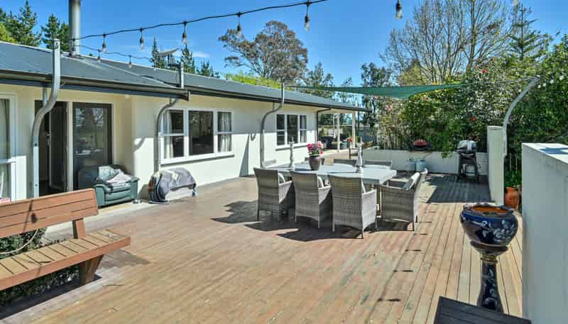 264 Paki Paki Road, Longlands