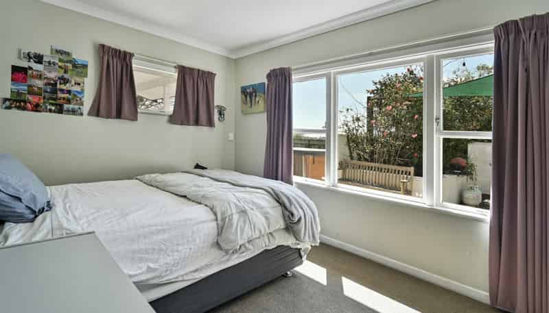 264 Paki Paki Road, Longlands