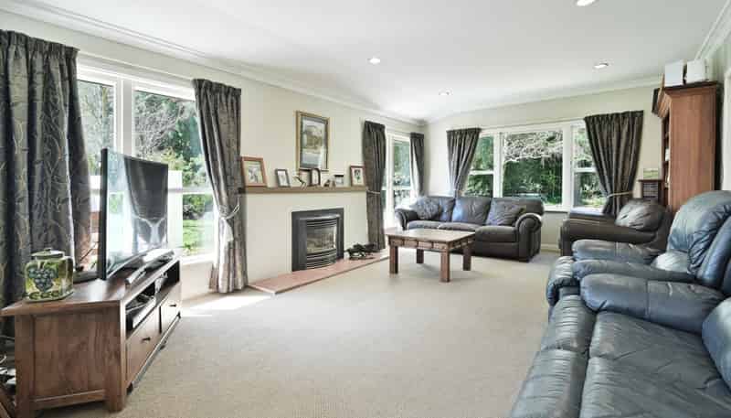 264 Paki Paki Road, Longlands