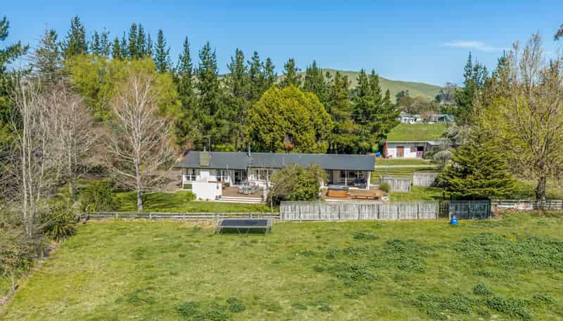 264 Paki Paki Road, Longlands
