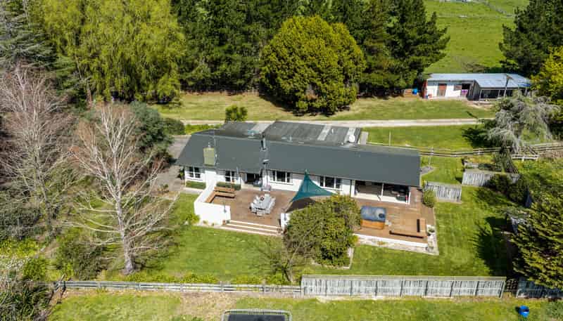 264 Paki Paki Road, Longlands