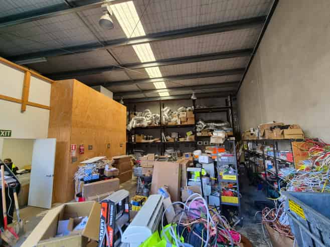 Modern Te Rapa Unit with Parking 