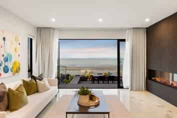 18A The Esplanade, Eastern Beach