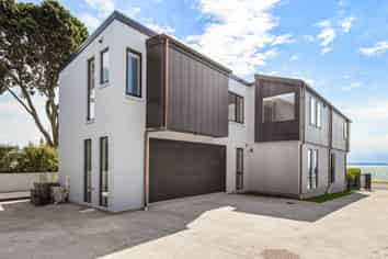 18A The Esplanade, Eastern Beach