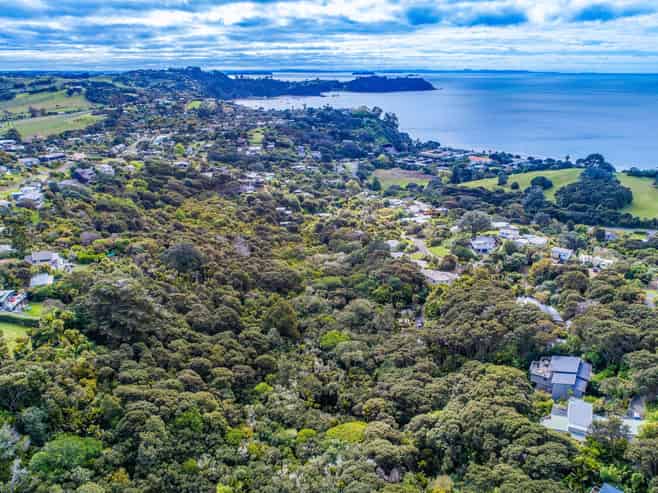 71 Victoria Road South, Onetangi