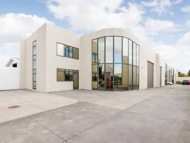 Workshop, warehouse and offices