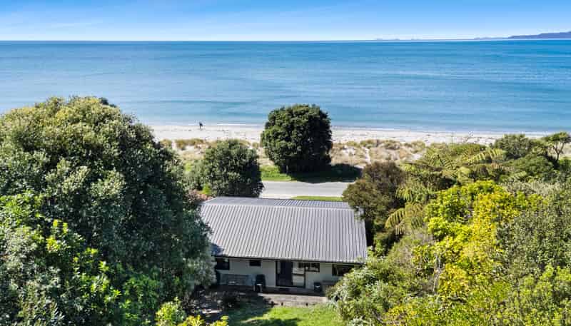 68 Beach Road, Collingwood