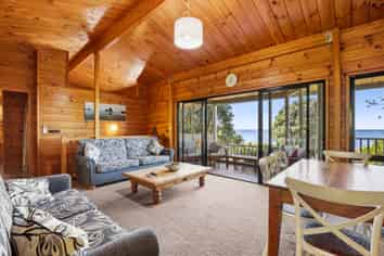 68 Beach Road, Collingwood