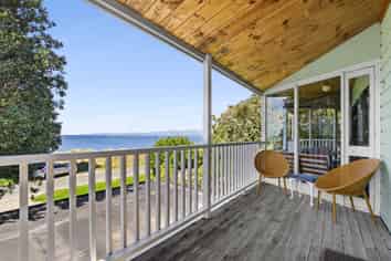 68 Beach Road, Collingwood