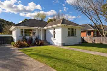 89 Hine Road, Wainuiomata