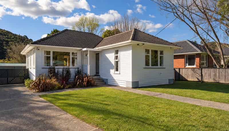 89 Hine Road, Wainuiomata
