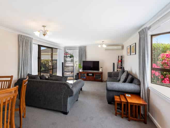 14 Fatima Street, Redwood