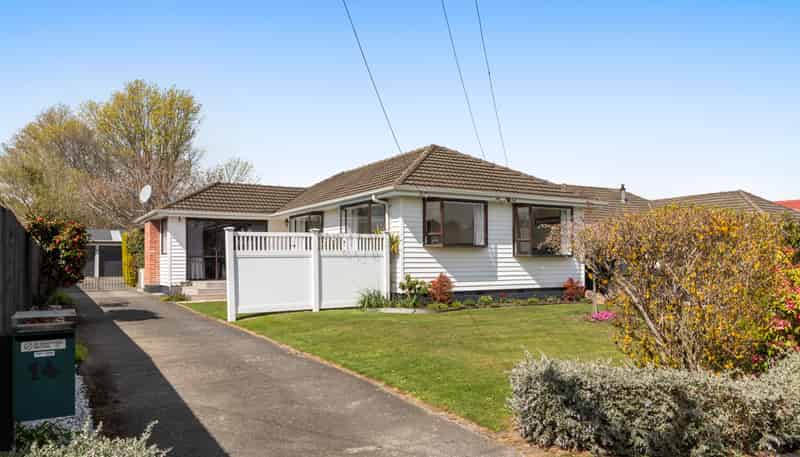 14 Fatima Street, Redwood
