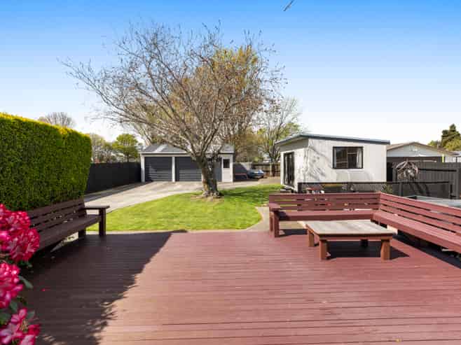 14 Fatima Street, Redwood
