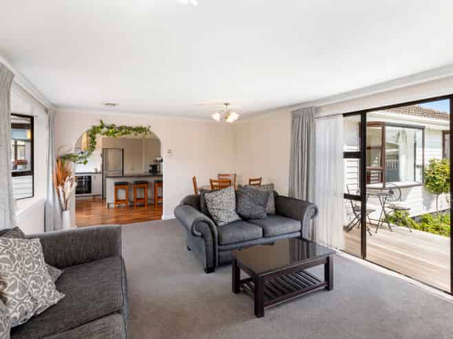 14 Fatima Street, Redwood
