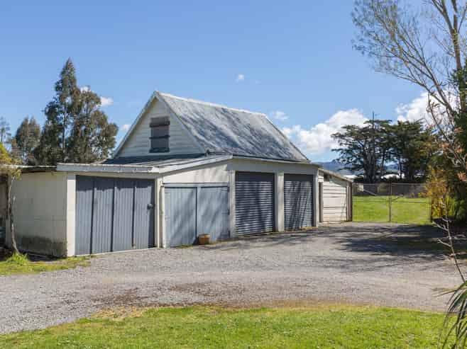 3363 State Highway 2, Carterton