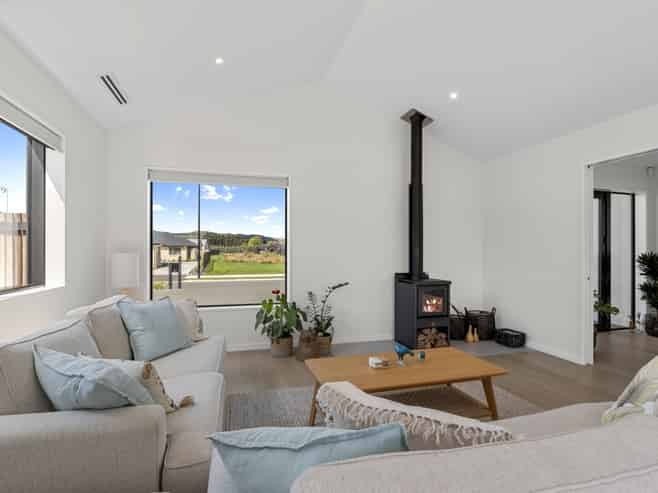19 Guinevere Drive, Lincoln