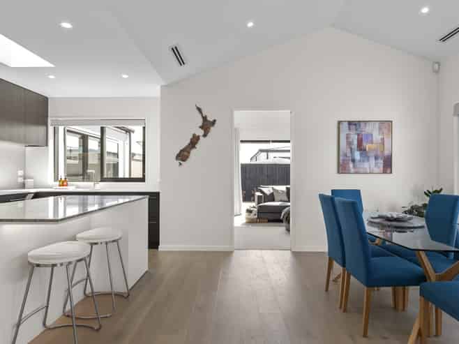 19 Guinevere Drive, Lincoln