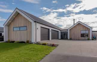19 Guinevere Drive, Lincoln
