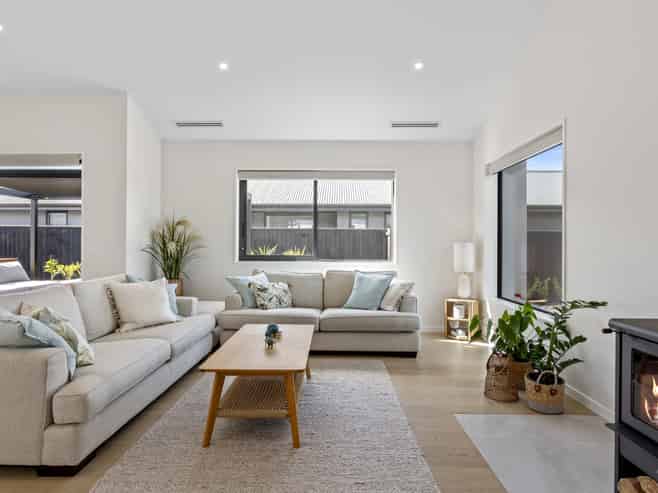 19 Guinevere Drive, Lincoln