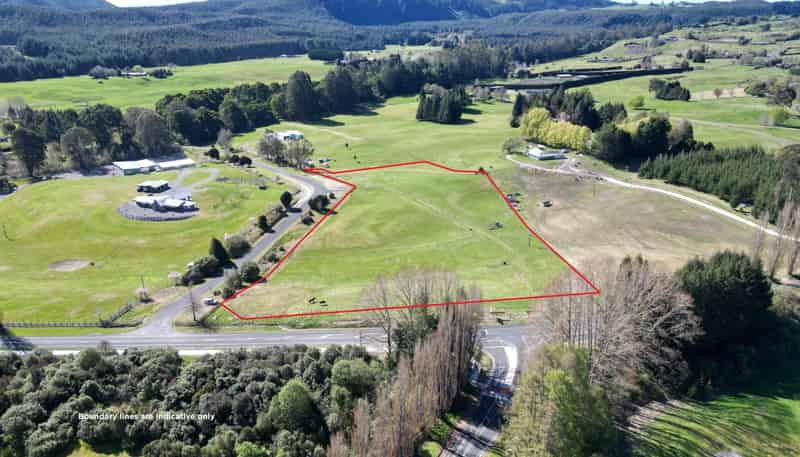 2/760 Whangamata Road, Kinloch