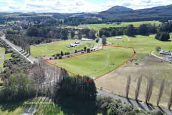2/760 Whangamata Road, Kinloch