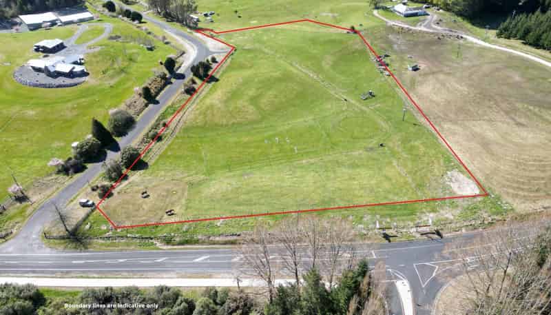 2/760 Whangamata Road, Kinloch