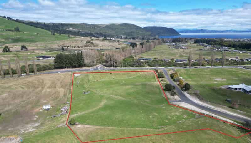 2/760 Whangamata Road, Kinloch