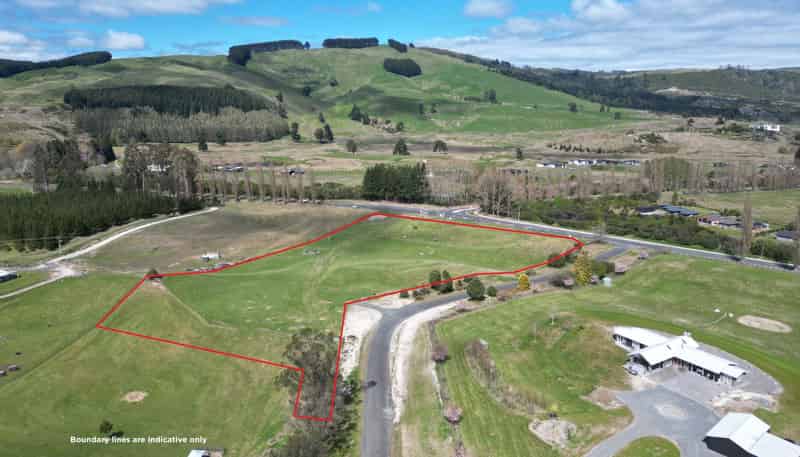 2/760 Whangamata Road, Kinloch