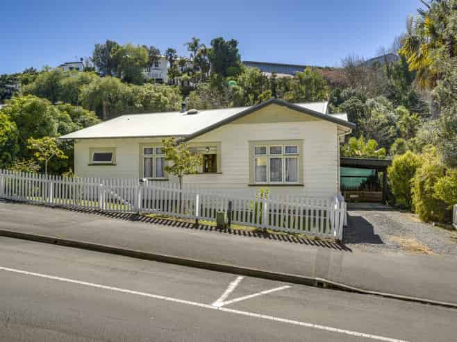 47 Shakespeare Road, Bluff Hill