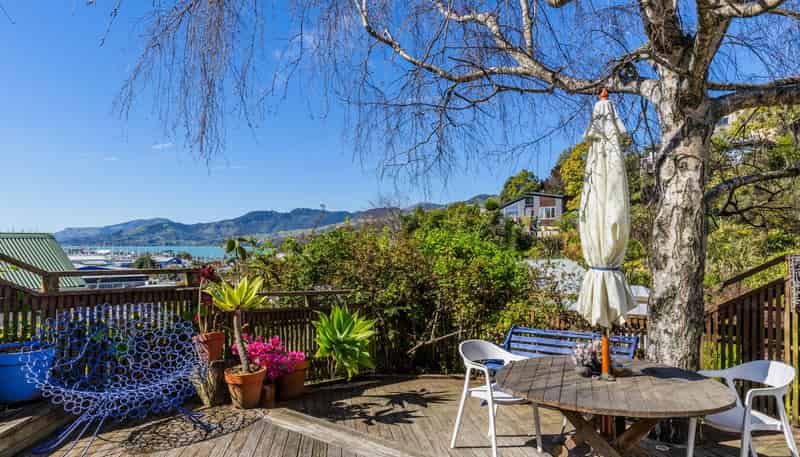 14 Fountain Place, Stepneyville