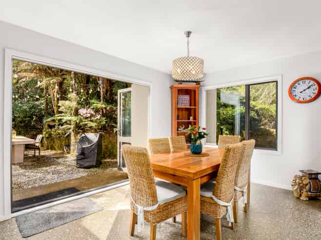 2 Lowry Heights, Stokes Valley