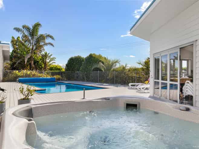 168 Logan Road, Buckland
