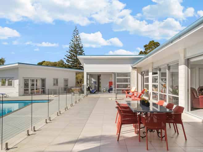 168 Logan Road, Buckland