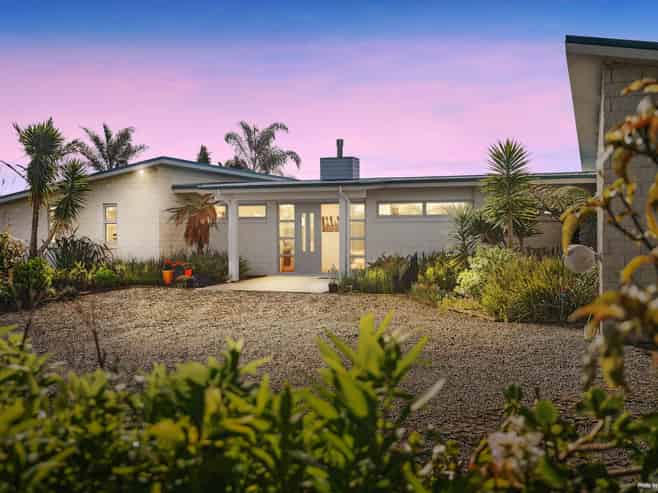 168 Logan Road, Buckland