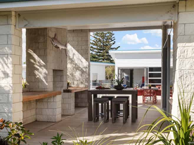 168 Logan Road, Buckland