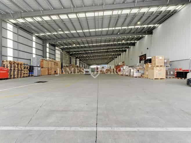 10,213m² High-Stud Warehouse in Airport Precinct