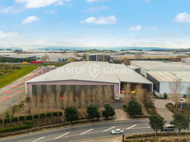10,213m² High-Stud Warehouse in Airport Precinct