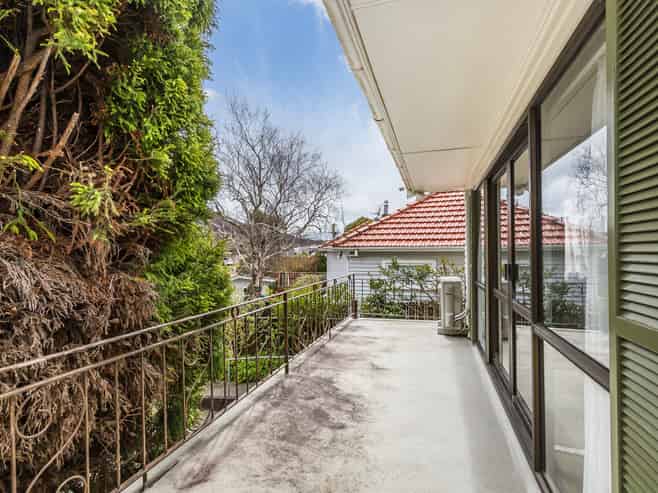 16 Handyside Street, Tawa