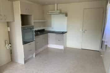 1/3 Whimp Avenue (Downstairs Unit), Onerahi